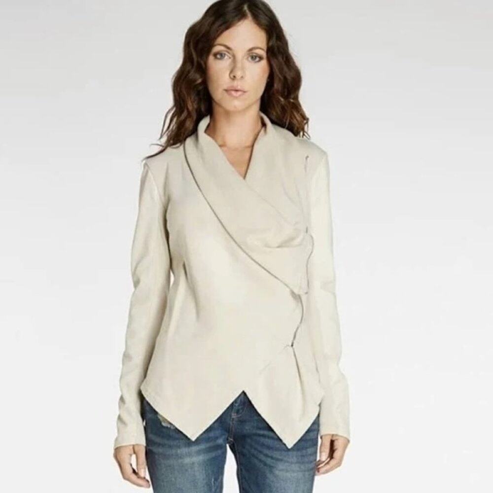 BlankNYC Style #30M-9027 Neutral beige Vegan LEATHER DRAPED Long Sleeve JACKET